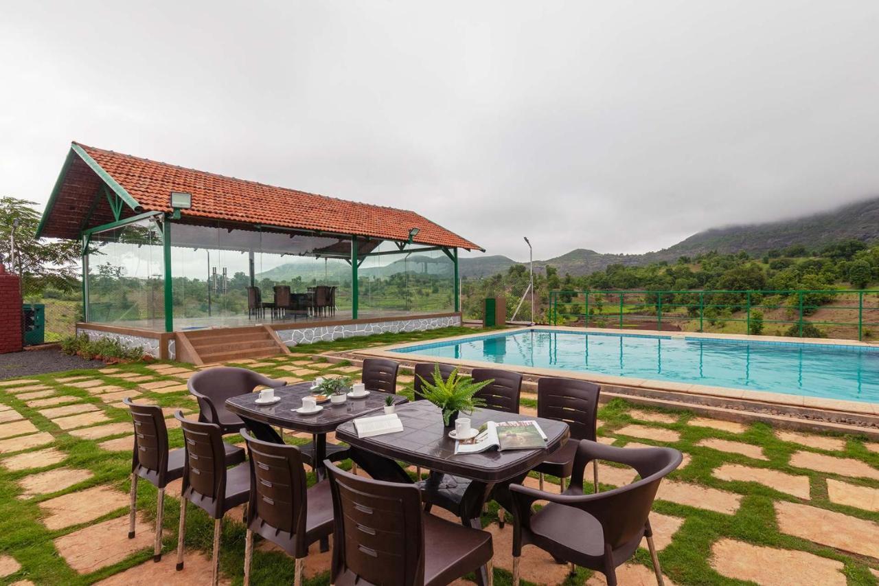 Stayvista'S Ficus Farms - Mountain-View Haven With Rustic Artsy Interiors, Outdoor Pool, Glasshouse, Home Theatre & Karaoke Delight Igatpuri Kültér fotó
